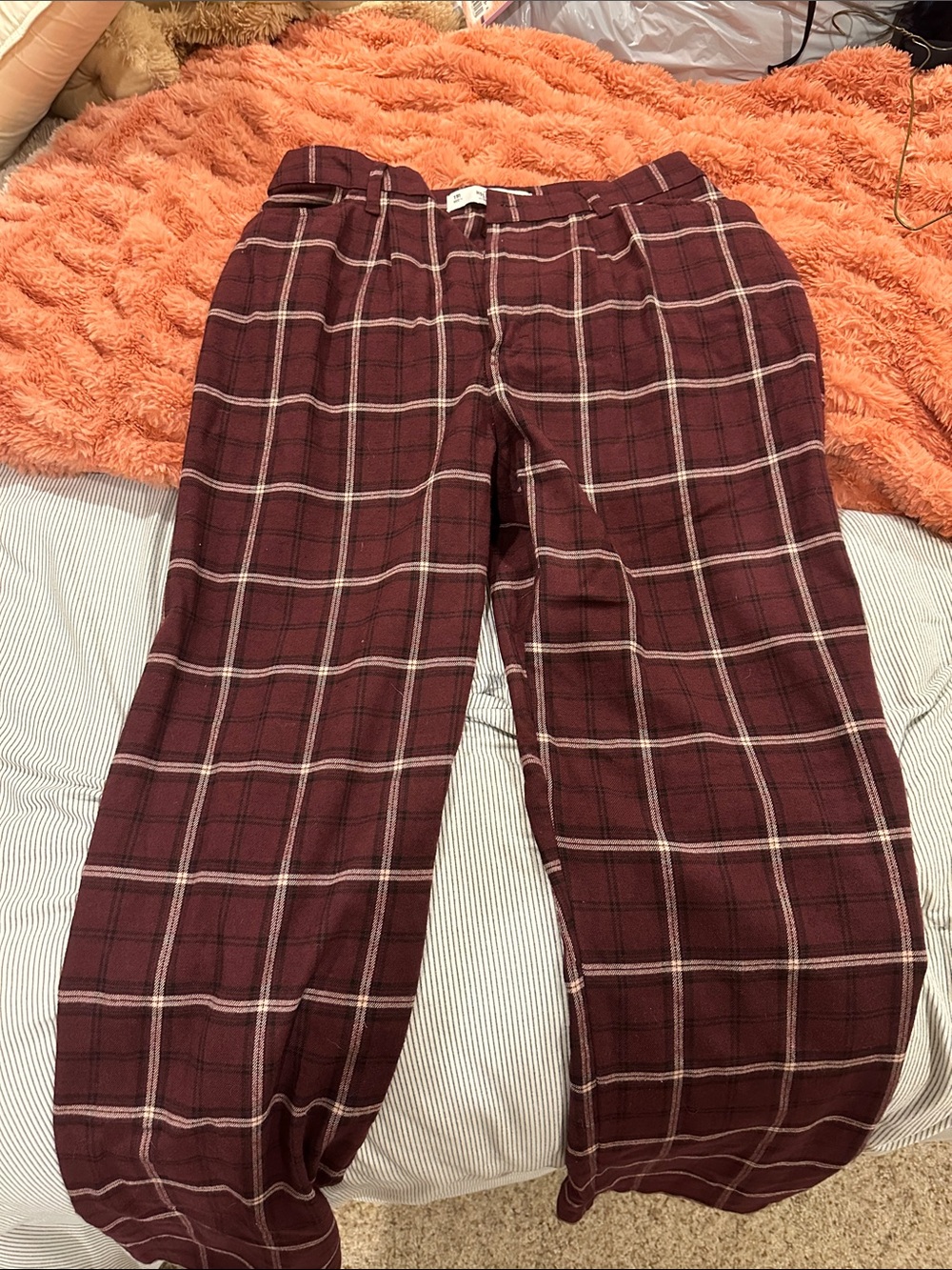 Women’s Burgundy Plaid Casual Pants